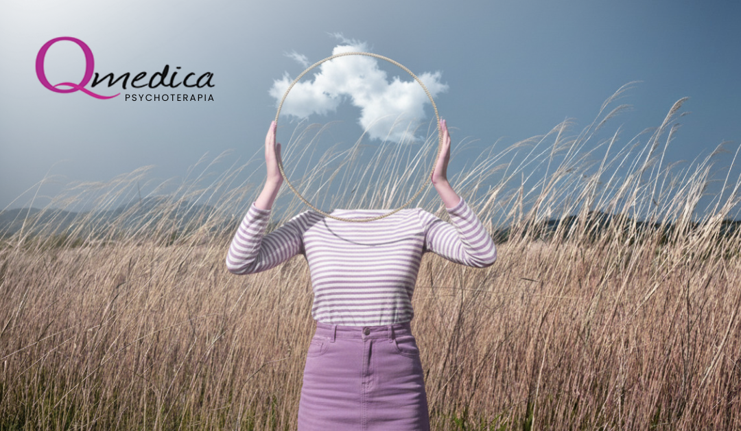 Kryzys tożsamości u&nbsp;dorosłych – objawy, przyczyny i&nbsp;kiedy warto poszukać wsparcia